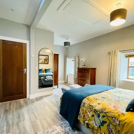 Stone Barn In Galway Countryside Apartment