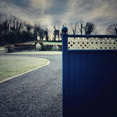 Stone Barn In Galway Countryside 아파트