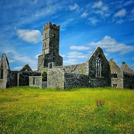 Апартаменты Stone Barn In Galway Countryside