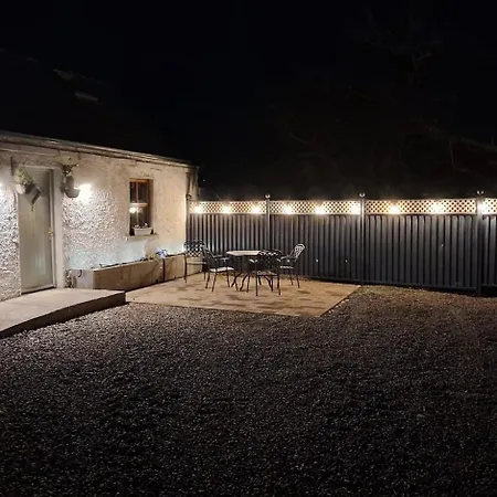 Апартаменты Stone Barn In Galway Countryside Атенрай