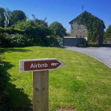 Stone Barn In Galway Countryside Апартаменты Атенрай
